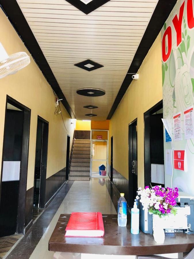 Hotel Tip Top -- Lpu Law Gate -- Family, Students, Couples Phagwāra Buitenkant foto
